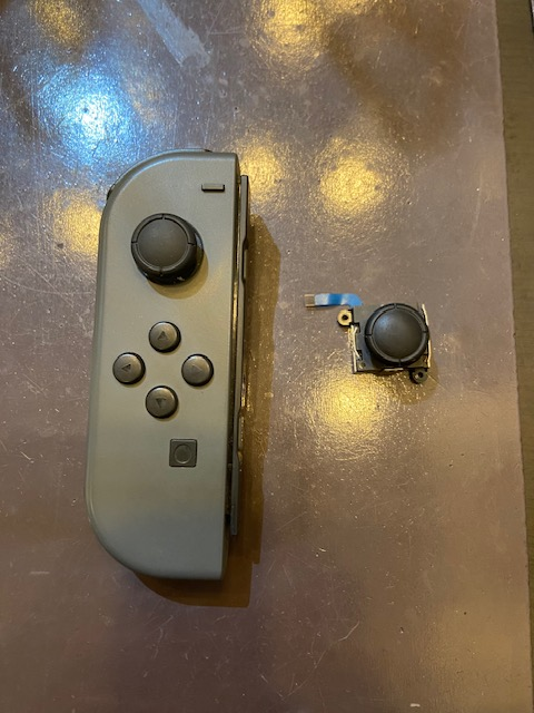 Nintendo Switch　Joy-Conスティック交換